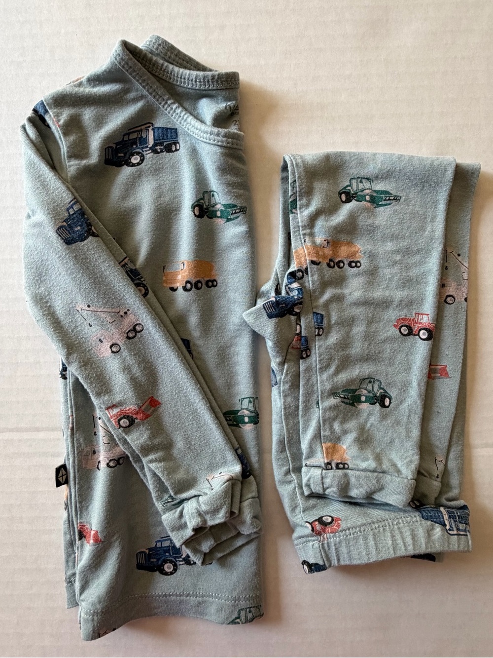 Kyte Baby Bamboo City Vehicles Truck Pajama Set Blue 2T